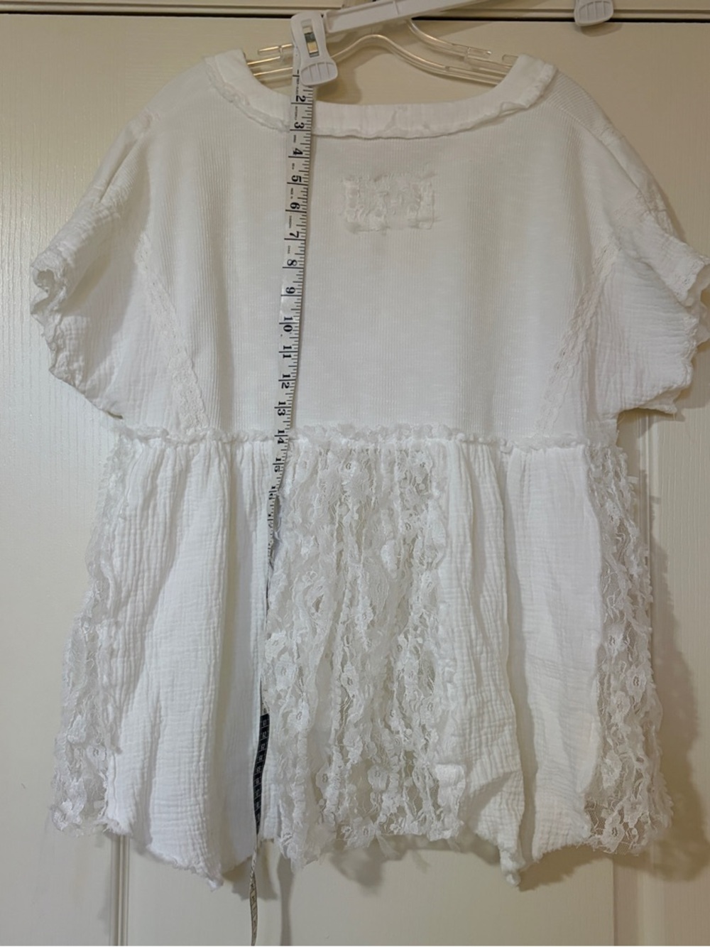 POL White Lace-Panel V-Neck Tunic - Picture 6 of 13